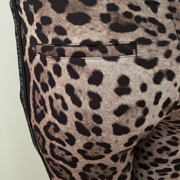 Cambio “The Future is Now” Pull-on Leopard Pant - Picture 9 of 14